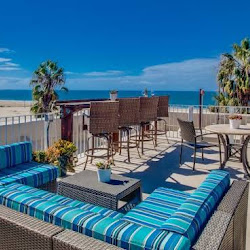 Venice Breeze Suites