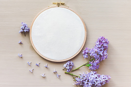 Download mockup with an embroidery hoop. PSD Mockup