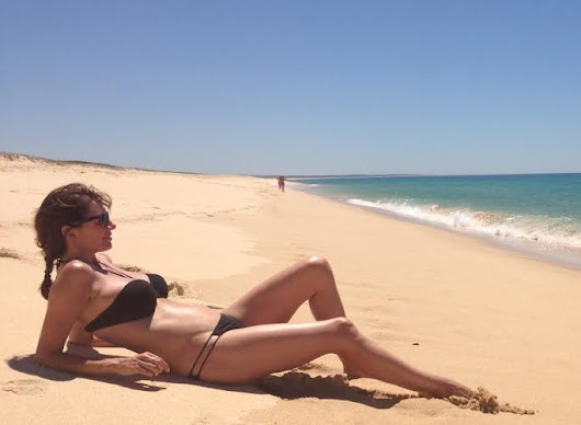 Marta Landin en la playa, puede una MILF estar tan buena?