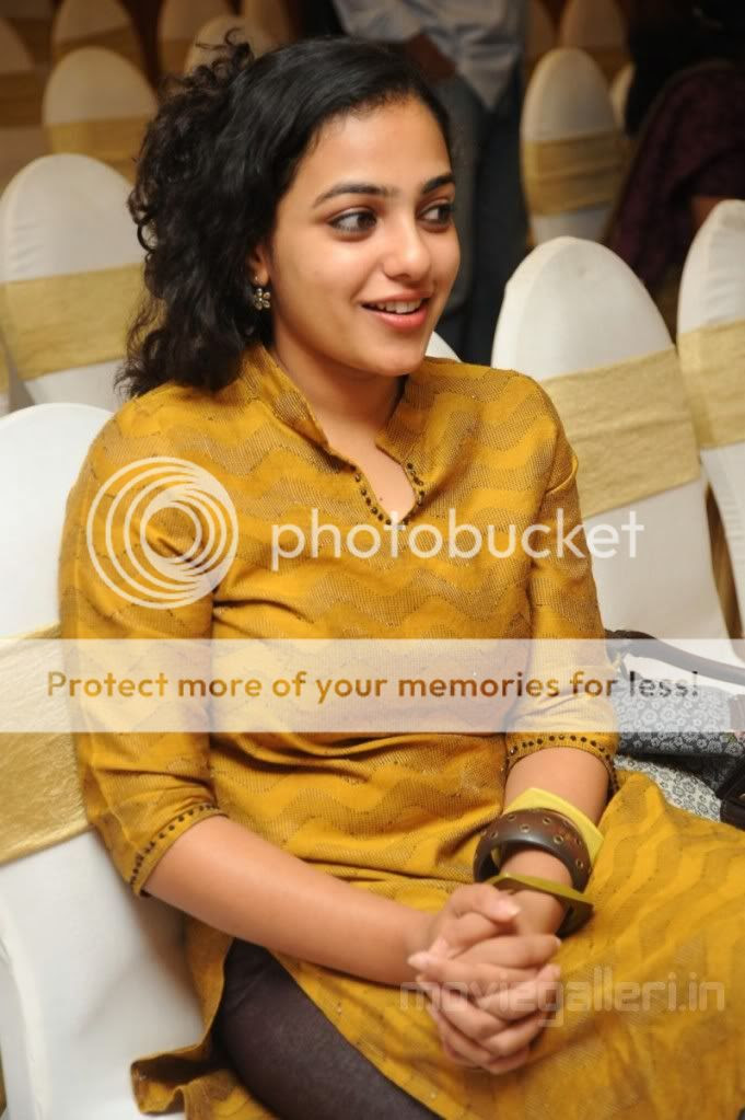 Nitya Menan Cute And Beautiful Stil