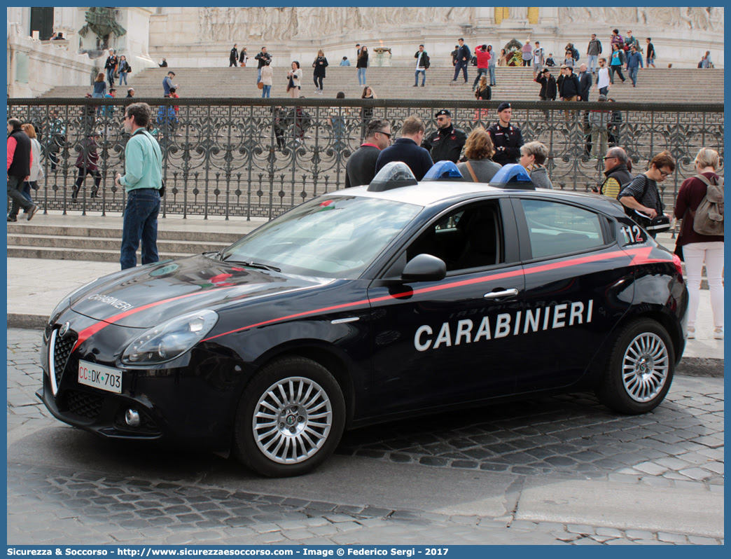 Supercars Gallery Nuova Alfa Romeo Giulietta Carabinieri