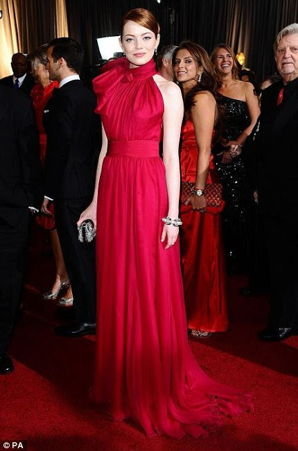 Gambar Fesyen Selebriti Oscar 2012