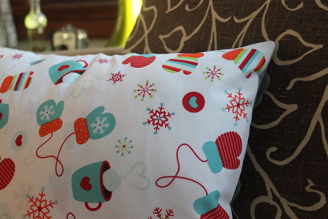 Maureen Cracknell Handmade: A Funky Christmas Pillow