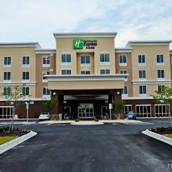 Holiday Inn Express & Suites Goldsboro - Base Area, an IHG Hotel