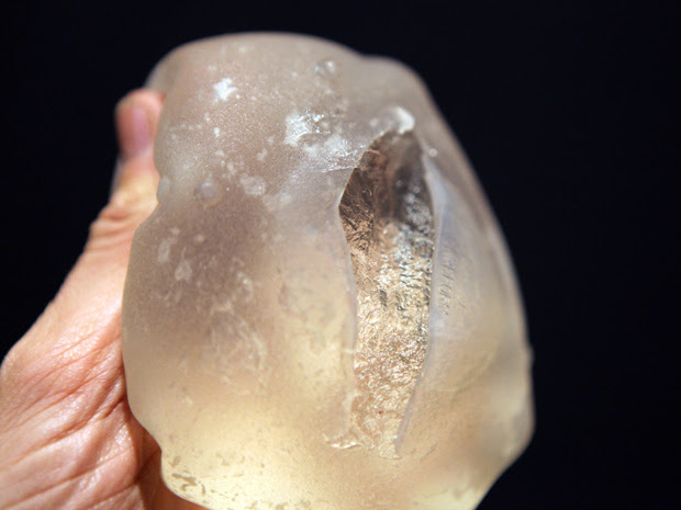 Prótese mamária de silicone da extinta empresa francesa PIP. (Foto: Sebastien Nogier / AFP Photo) Prótese mamária de silicone da extinta empresa francesa PIP. (Foto: Sebastien Nogier / AFP Photo)