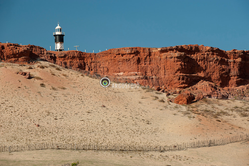 Resultado de imagem para ponta do mel areia branca