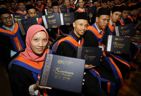 universiti yang menerima pelajar kolej vokasional