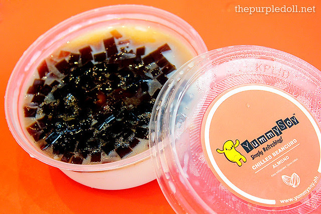 Chilled Beancurd Almond (P85) with Coffee Jelly (P10)