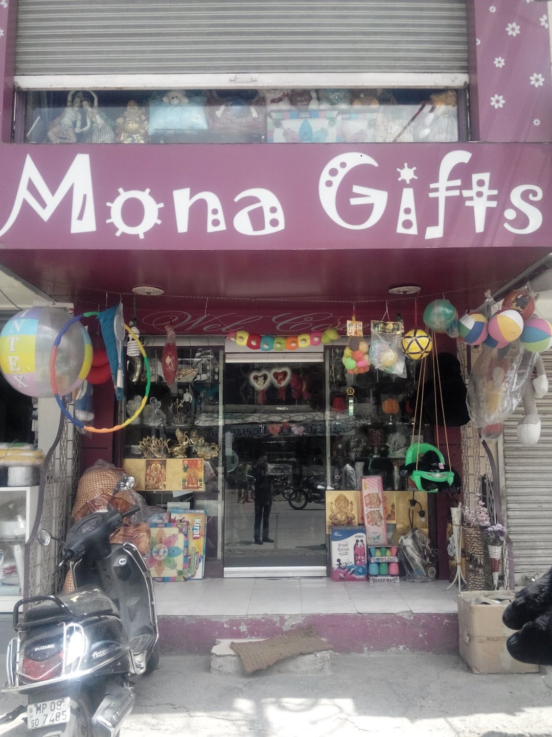 Mona Gifts