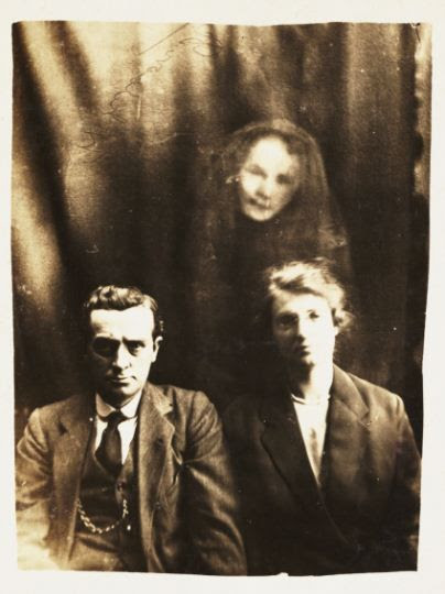 Retro Ghost Photos (22 pics) Retro Ghost Photos (22 pics)