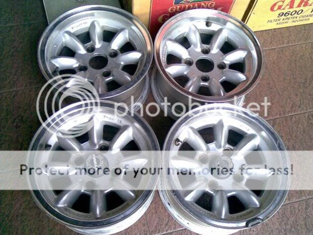 FORD LASER SERIES GL 1 3 XTAXI Velg Racing Ring 13 