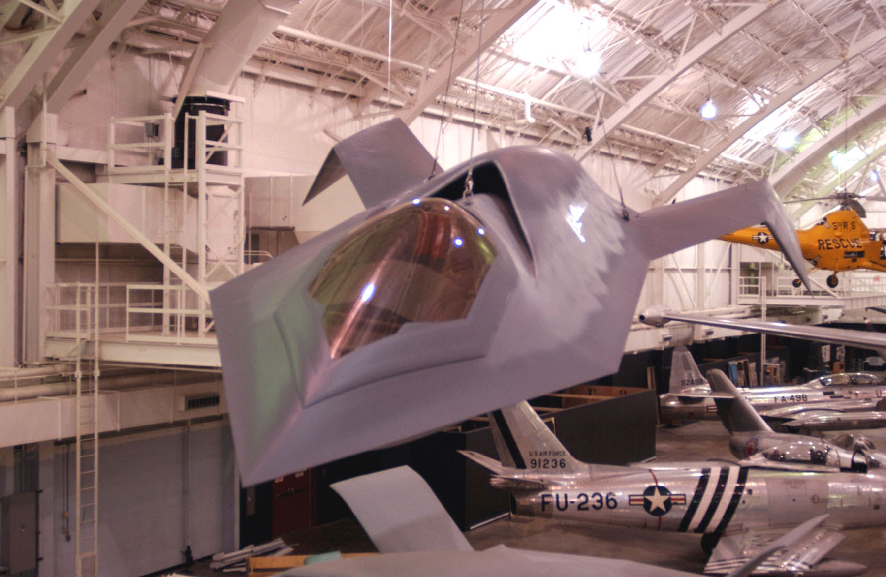 http://upload.wikimedia.org/wikipedia/commons/4/47/Boeing_Bird_of_Prey_USAF.jpg
