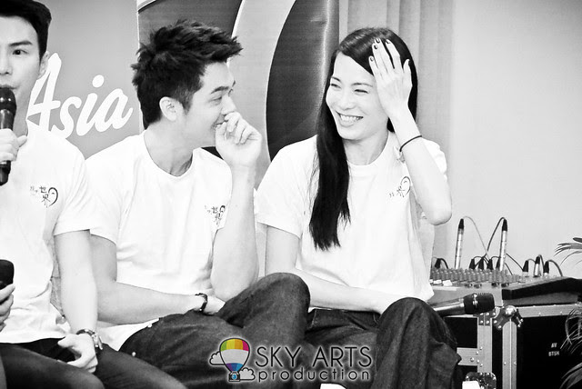 NTV7 Listen to The World 聆听世界 ft Debbie Frederick Adrian Karena Leslie Aenie Lawrence Kyo Jan