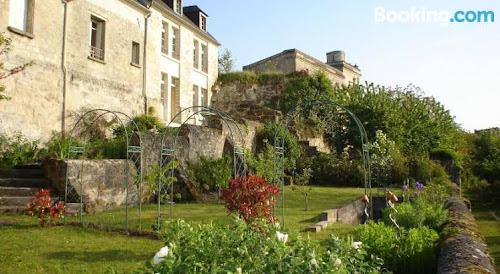 Sur la Courtine de Coucy à Coucy-le-Château-Auffrique