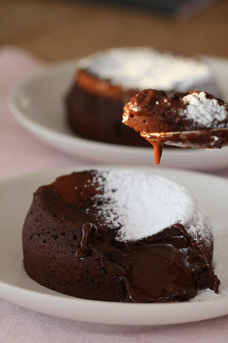 Molten chocolate cake / Šokolaadivulkaanid