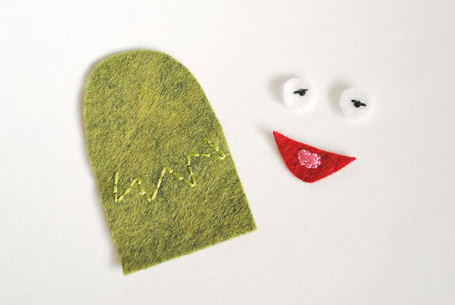 making a kermit puppet