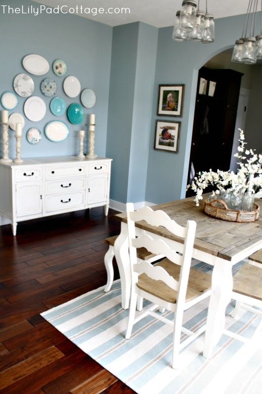 Dining area - www.thelilypadcottage.com