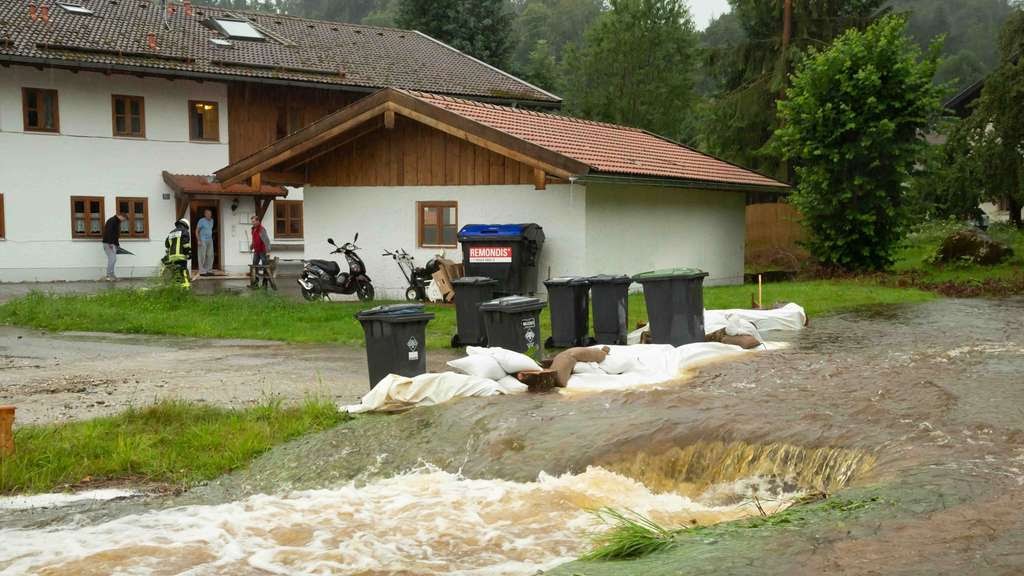 Hochwasser Bayern Donau Hochwasser Überflutungen Nach Dammbruch In