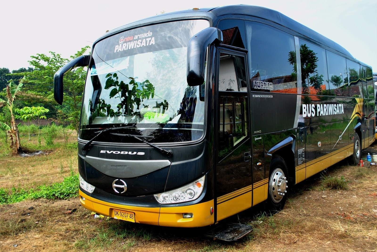 Foto Cara Modifikasi Mobil Bus Sobat Modifikasi