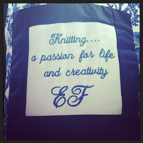 On my favorite knitting bag:) Sulla mia borsa per la maglia preferita:) thank you @Rossella Perlini :)