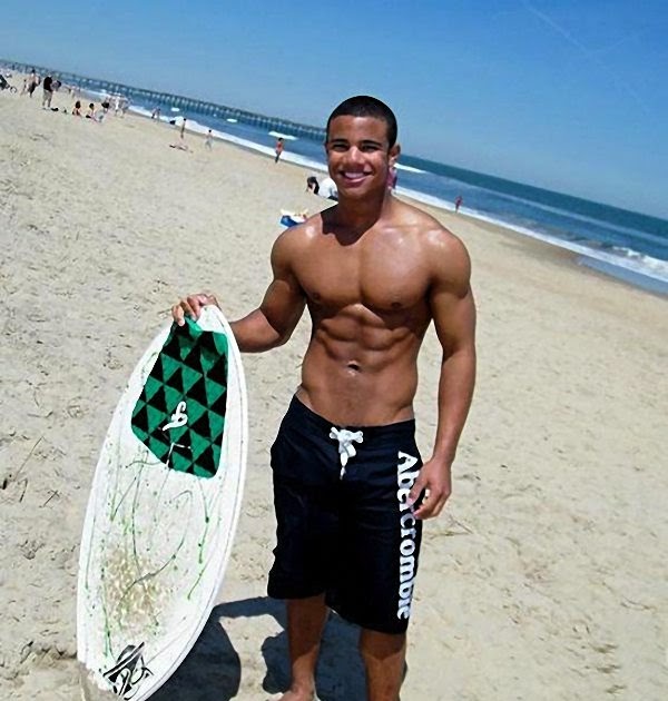 Hot Dudes: Beach Dude