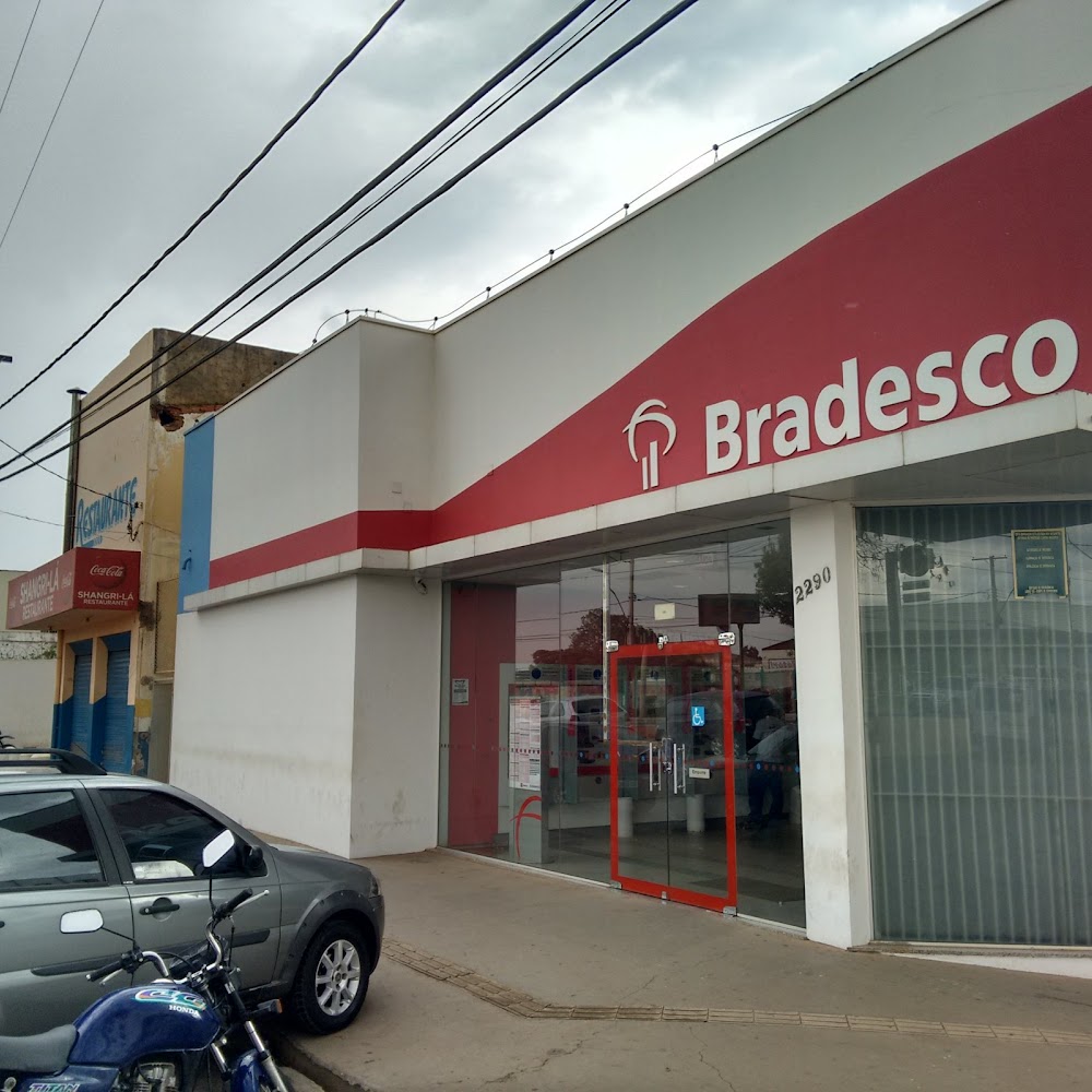 Banco em Montes Claros  Minas Gerais