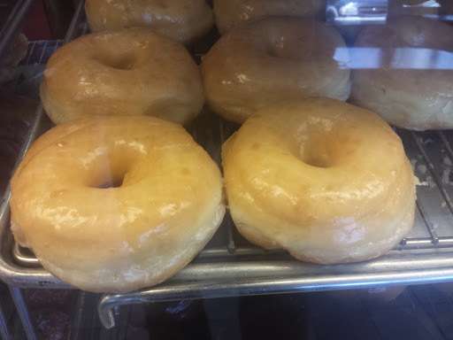 Fast Food Restaurant «Tastees Donut & Burger», reviews and photos, 619 N Fair Oaks Ave, Pasadena, CA 91103, USA