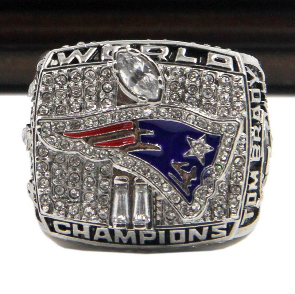 NFL 2001 Super Bowl XXXVI New England Patriots Championship Replica Ring With Plaque NFL 2001 Super Bowl XXXVI New England Patriots Championship Replica Ring With Plaque