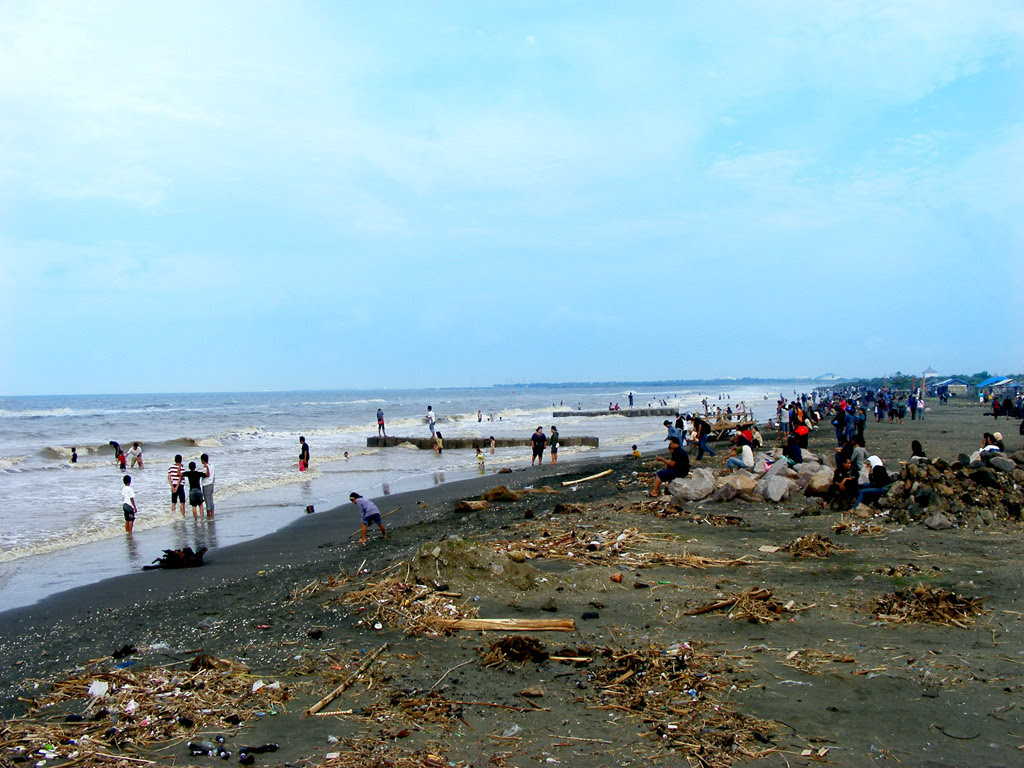 Tren Gaya 22+ Pantai Maron Semarang, Pemandangan Pantai