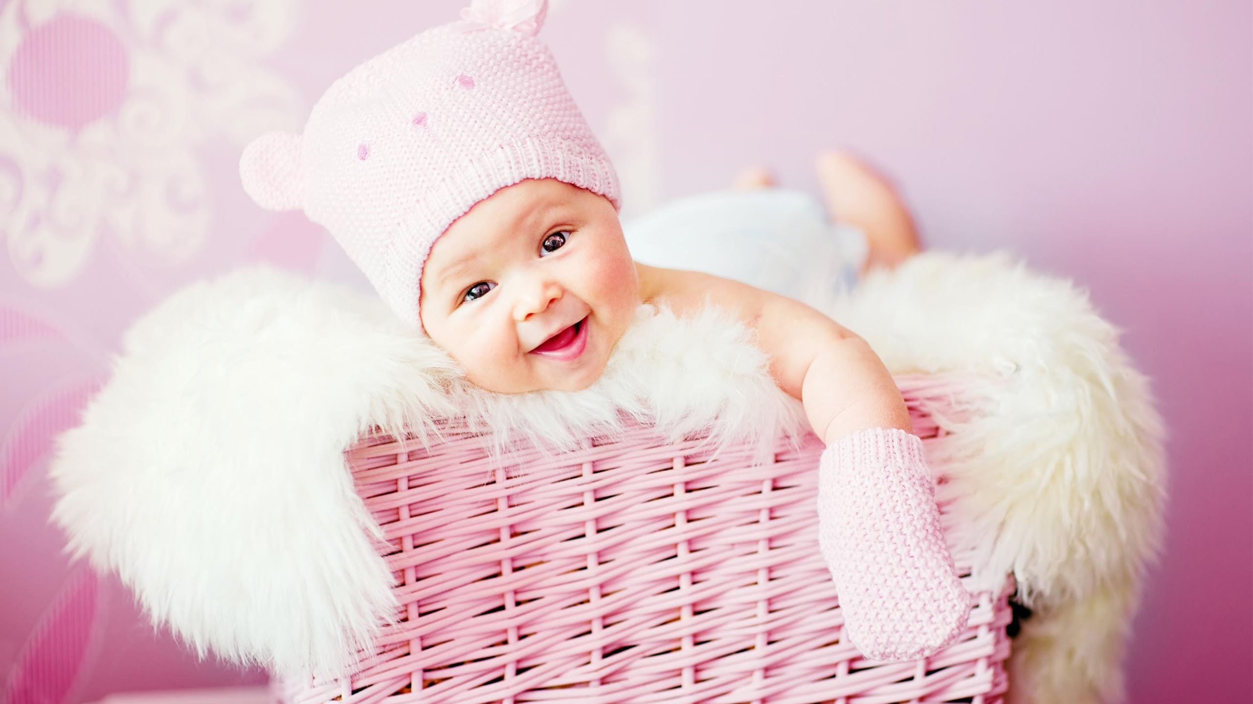 Download Wallpaper Gambar Bayi Lucu Sobat Ngakak