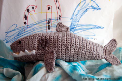 shark time pouch free crochet pattern "shark week" "pencil pouch" supplies