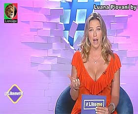 Luana Piovani sensual a apresentar o LikeMe