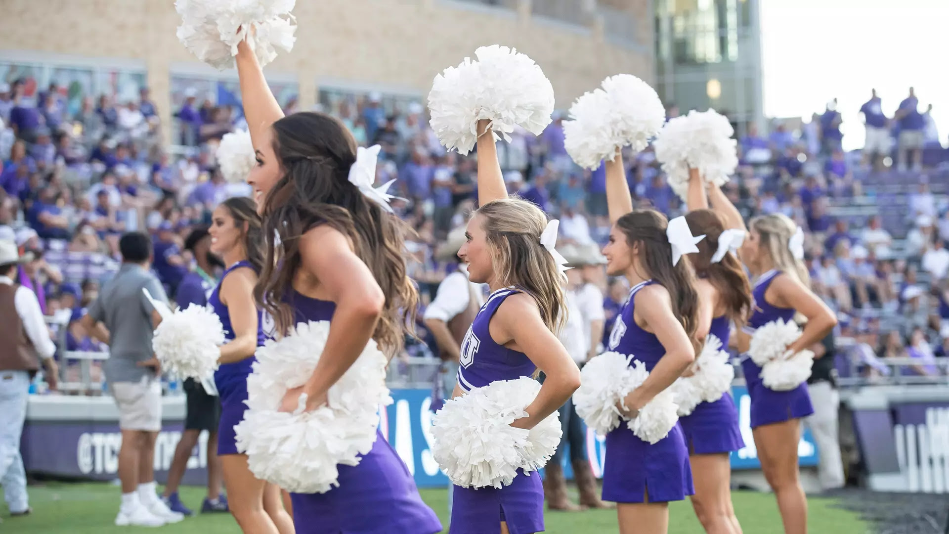 Usc Football Cheerleaders 2019