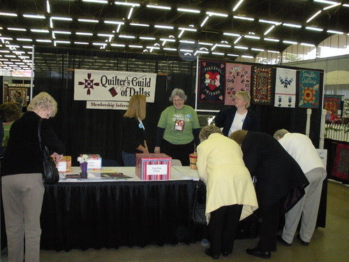 Dallas Quilt Guild Booth