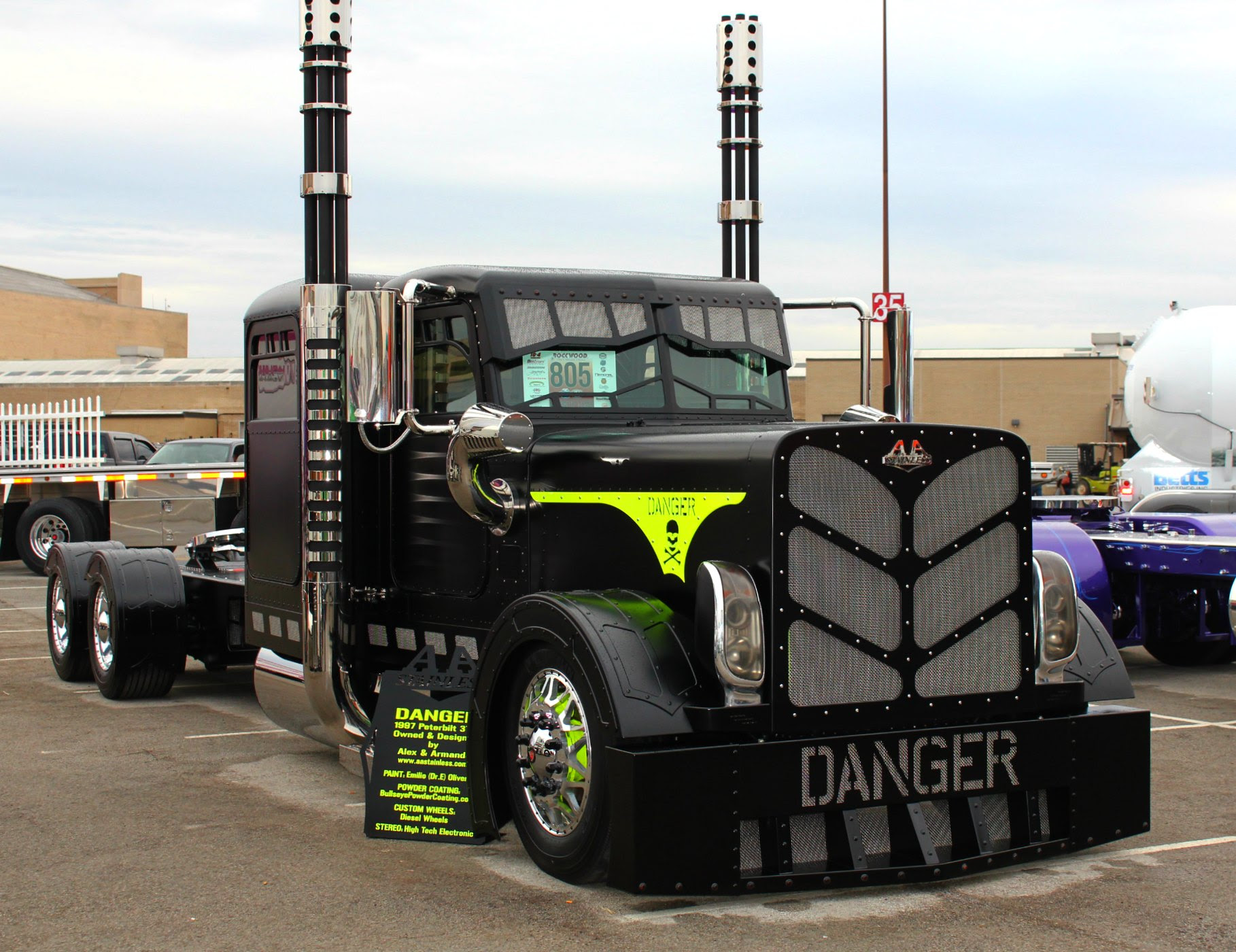 Peterbilt Show Trucks Photos Of Cool Custom Semi Trucks