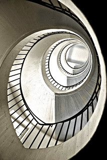 Spiraling up / Subida en espiral