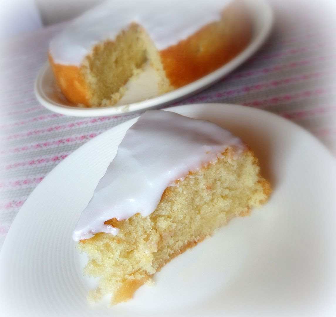 Squidgy Lemon Cake Squidgy Lemon Cake