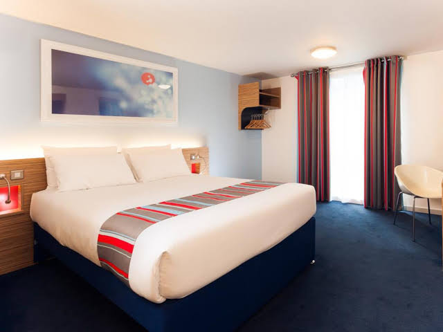 Comments and reviews of Travelodge London Battersea