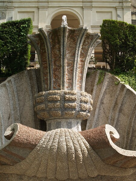 File:Fontana del Bicchierone 02.TIF