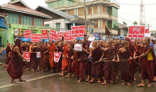 Berita Islam ! Demonstran Budha Myanmar Berusaha Blokir ...