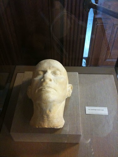 e e cummings's Death Mask