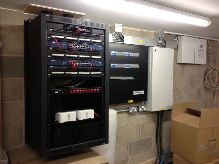 Clear electronic project box: Wall mount electronics cabinet