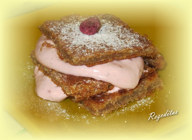 MILHOJAS CON CREMOSO DE FRAMBUESAS