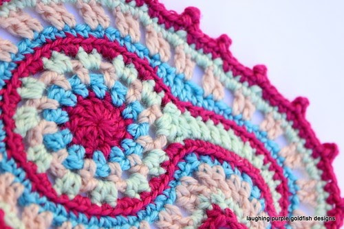 Pretty Picot Paisley