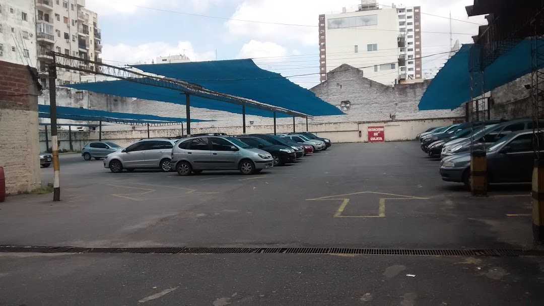 Estacionamiento Medrano