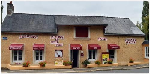 Logis Auberge le Petit Pont à Tennie