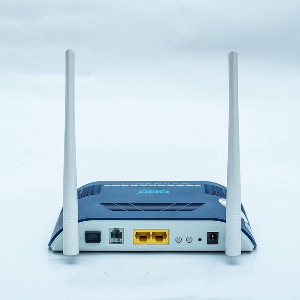 Is it necessary to have a dual band router for a fibre optic internet