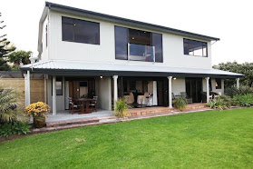 Te Puru Beach Lodge