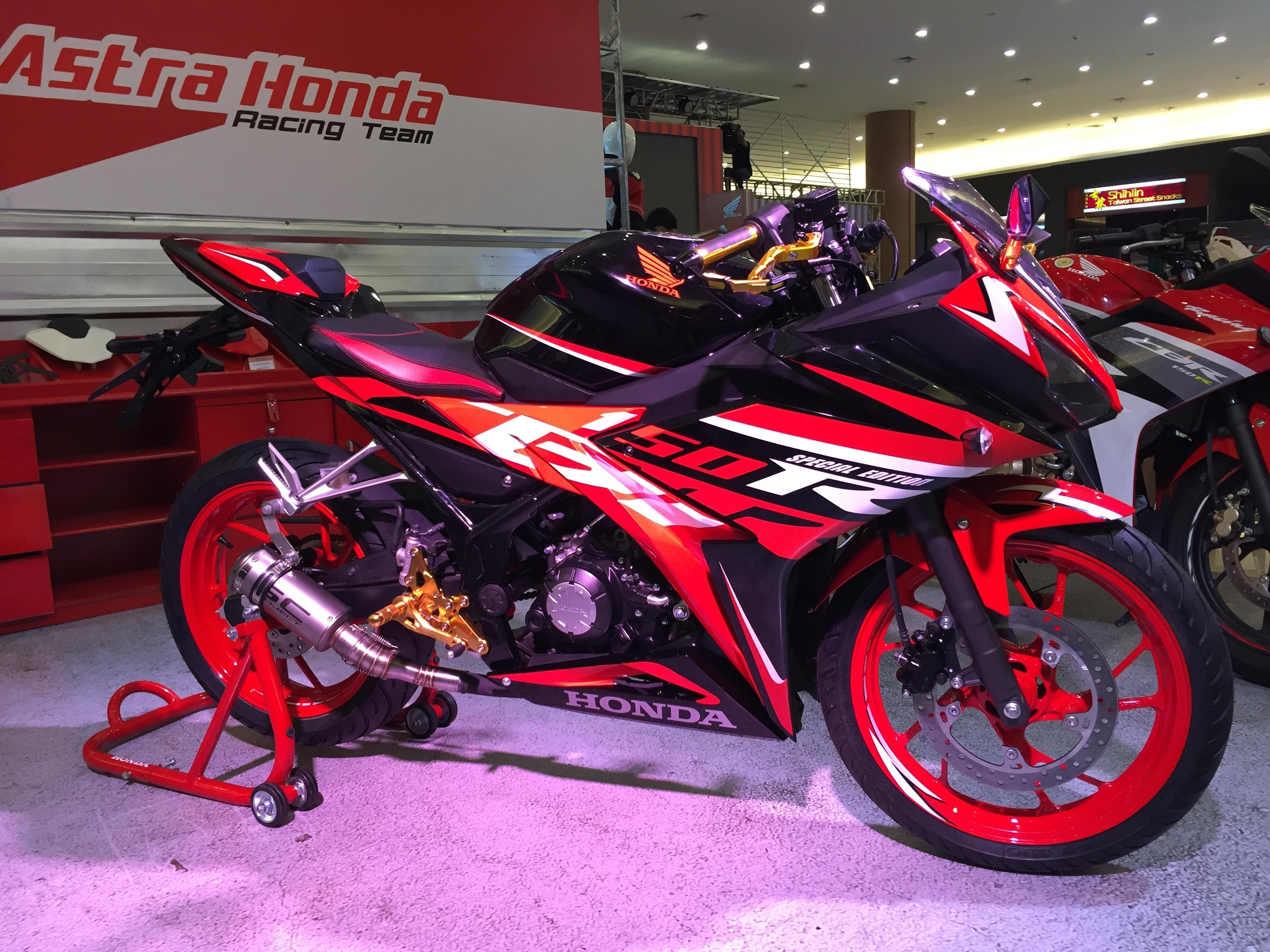 Download 74 Gambar Modifikasi Motor Cbr 150r Terbaru Dan Terlengkap Download 74 Gambar Modifikasi Motor Cbr 150r Terbaru Dan Terlengkap