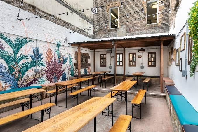 London Bridge is a great place to explore some of the best beer gardens in London. From hidden gems like Bunch of Grapes to unique spaces like Vinegar Yard, there's something for everyone in this vibrant area.